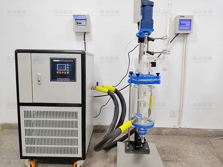 上海AG8旗舰厅仪器与四川某大学合作现场